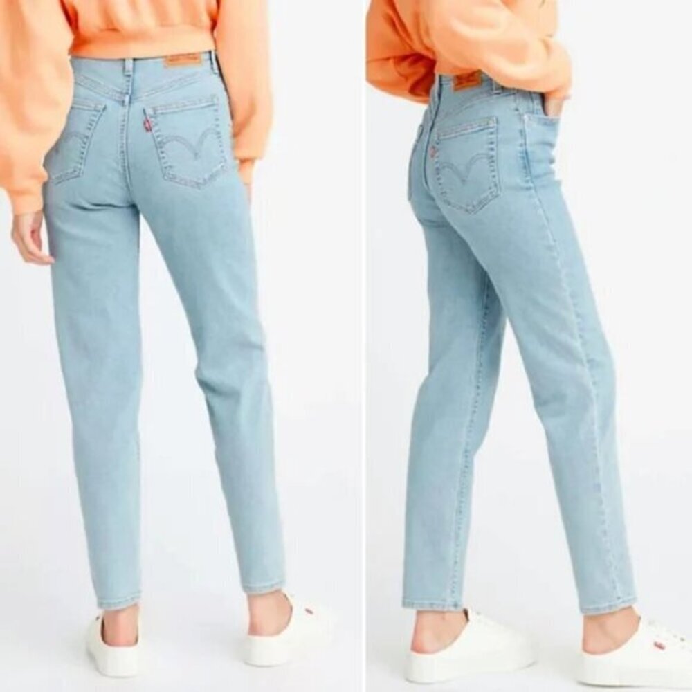 NWT Levi’s High Waisted Mom Jeans in Summer Stray